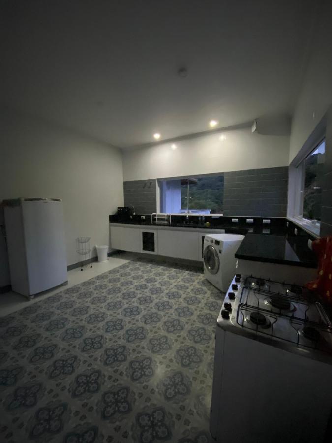 Casa Mani Bed and Breakfast Ubatuba Buitenkant foto